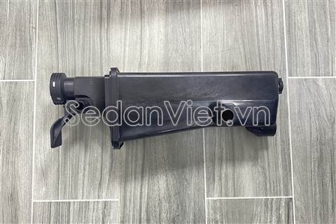 binh-nuoc-phu-bmw-seri-3-17117573781-chinh-hang-tung-sedanviet-vn