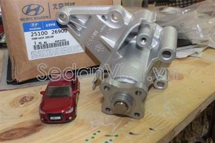 bom-nuoc-dong-co-g4ee-hyundai-accent-oem-11146