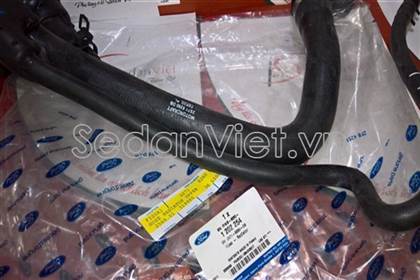 cut-nuoc-tren-v6-2-5-ford-mondeo-chinh-hang-20000