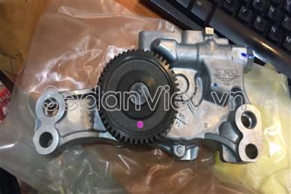 bom-dau-dong-co-ford-everest-wl8114100c-chinh-hang
