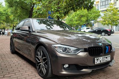 BMW 320i 3B11 2.0 AT 