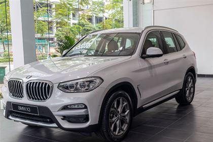 BMW X3 30iX _ AT 