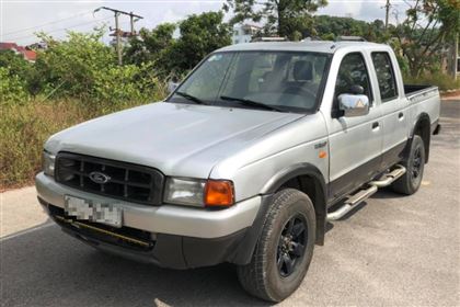 Ford Ranger XL 2.5 MT 