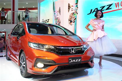 Honda Jazz RS 1.5 CVT 
