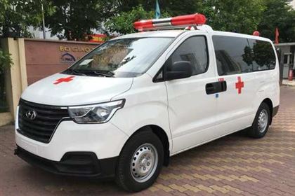 Hyundai Starex Facelift 2.4 MT 