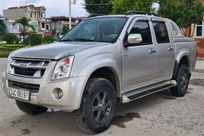 Isuzu D-Max MT 3.0 AT 
