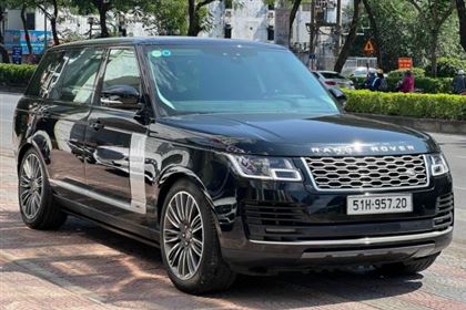 Landrover Range Rover Vogue LWB _ CVT 