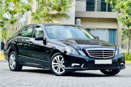 Mercedes-Benz E200 AT _ 