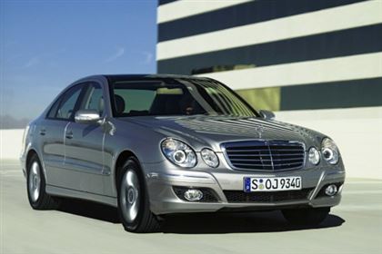 Mercedes-Benz E200 Facelift _ AT 