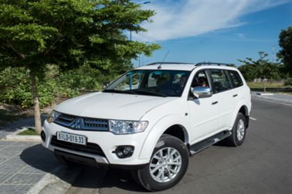 Mitsubishi Pajero sport AT 2.5 