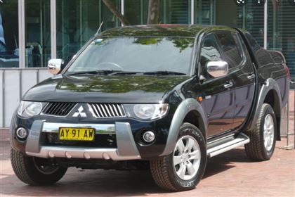 Mitsubishi Triton GLS 2.5 MT 