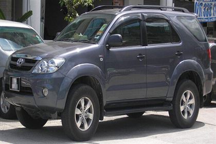 Toyota Fortuner SRS 4.0 AT 