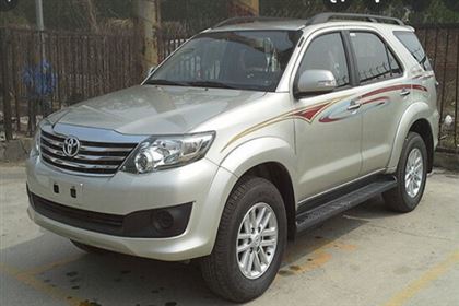 Toyota Fortuner V 2.7 AT 