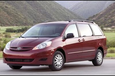 Toyota Sienna LE 3.3 AT 