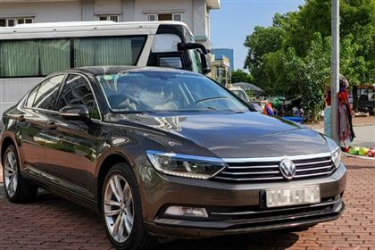 Volkswagen Passat BlueMotion High _ AT 