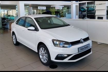 Volkswagen Polo Sedan _ AT 
