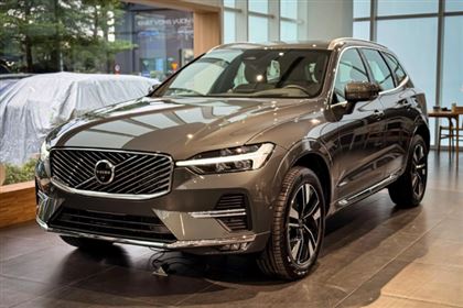 Volvo XC60 B5 _ CVT 