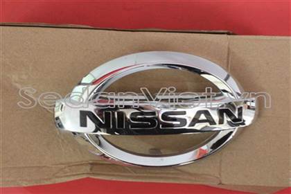 Logo ca lăng Nissan Sunny 628901KA0A chính hãng