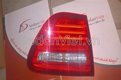 Đèn hậu miếng trong - L Hyundai Avante 924032Q000 chính hãng
