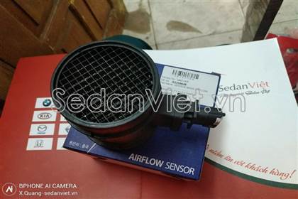 Cảm biến lưu lượng khí nạp 0281002618
