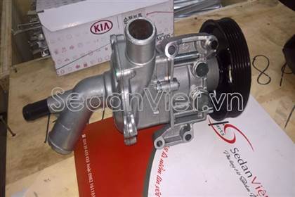 Bơm trợ lực lái 04693095AB