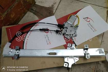 Compa nâng hạ kính cánh cửa trước trái 0K2A259560