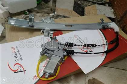 Compa nâng hạ kính cánh cửa trước trái 0K2A259560