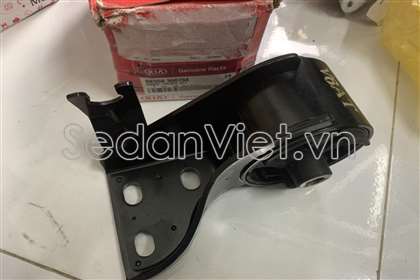 Cao su chân máy số 4 Kia New Carnival 2008-2011