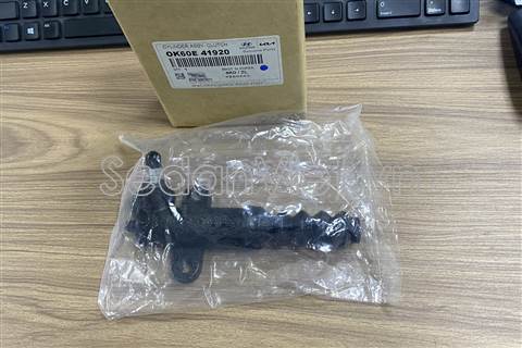Tổng côn dưới Kia K2700 2008