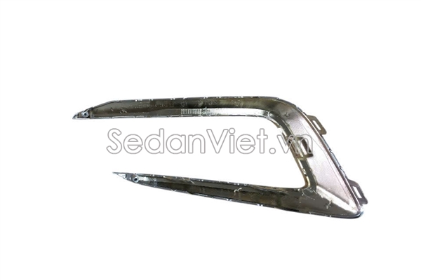 Viền mạ ốp đèn gầm 10359711