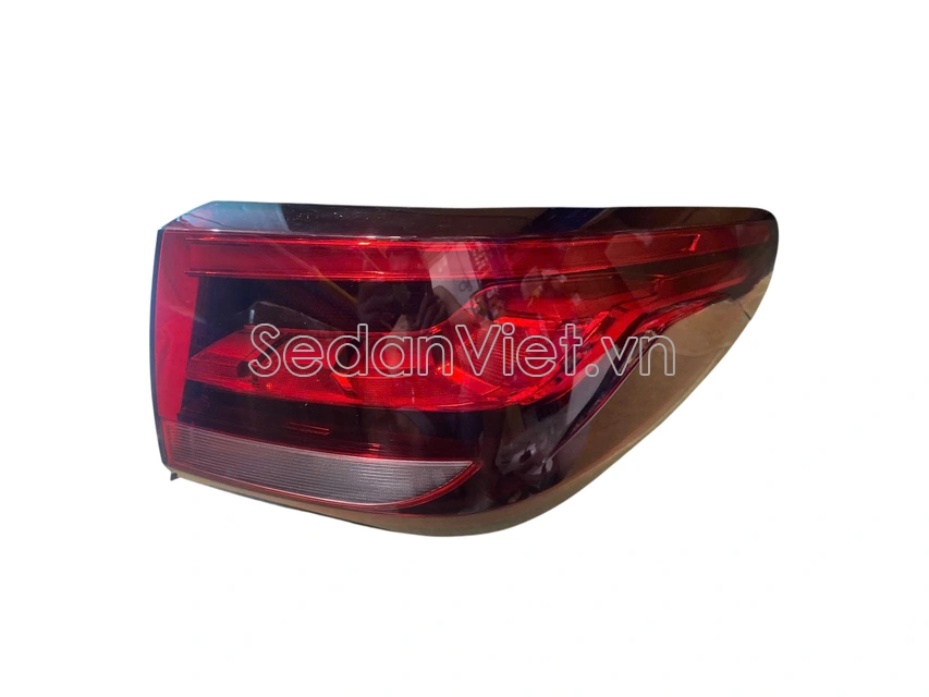 Đèn hậu ngoài phải
