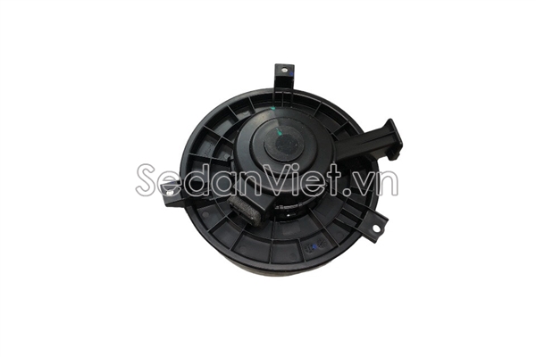 Quạt gió điều hòa trong xe 10632429