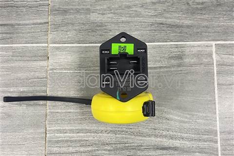Trở quạt gió điều hoà trong xe 10632434