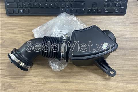 Ống hút gió vào hộp lọc gió 10671295