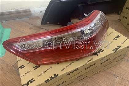 Vỏ đèn hậu phải 116183011A