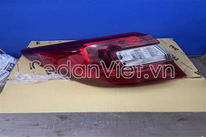 Đèn hậu ngoài trái Subaru Outback 2014-2018