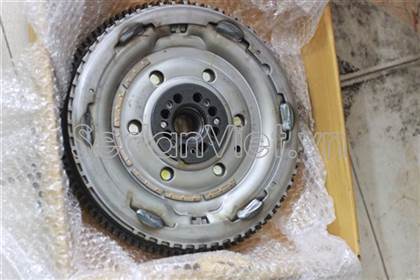 Bánh đà kép dùng cho xe Nissan Navara 2007-2011