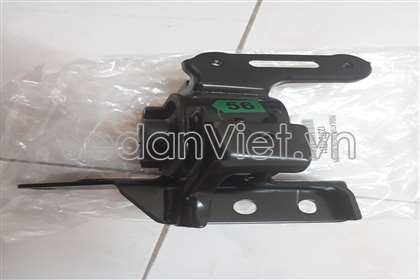Chân máy Toyota Corolla Altis 2008-2010