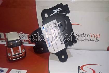 Ổ khóa ngậm cốp hậu 13501988