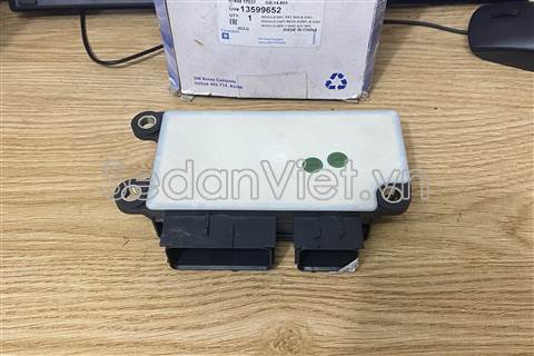 Hộp điều khiển túi khí 13599652