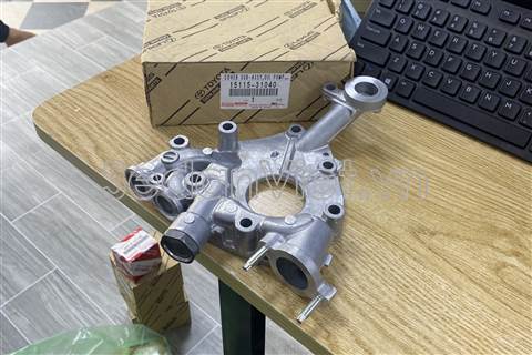 Vỏ bơm nhớt động cơ 1511531040