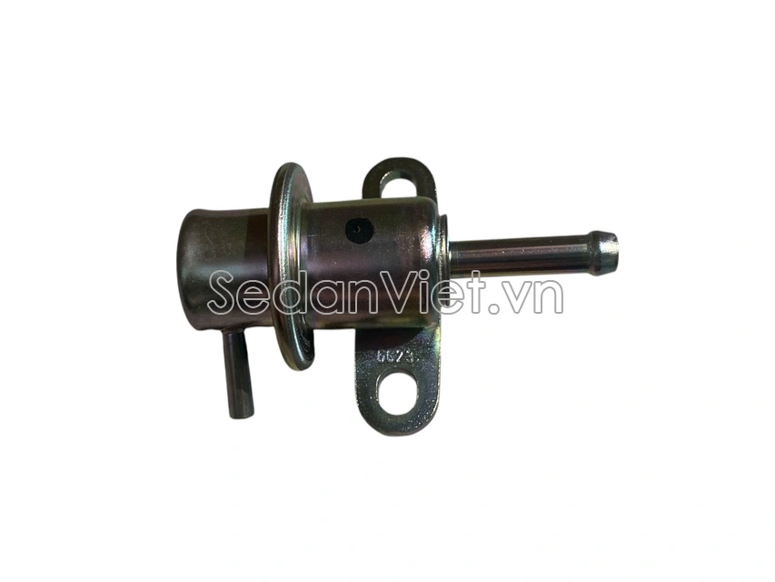 Bộ điều chỉnh áp suất nhiên liệu 1561076A30000