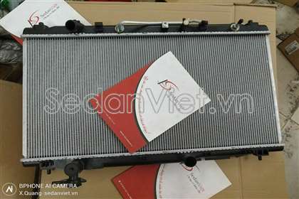 Két nước Toyota Camry LE 2009-2011