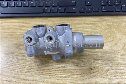 Tổng phanh 1644300401