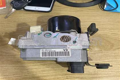 Cụm điều khiển ABS 18042267