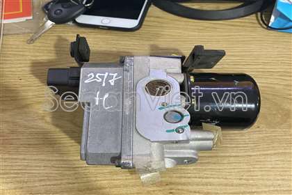 Cụm điều khiển ABS 18042267