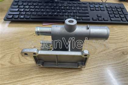 Cút chia nước động cơ 1S7G8K556AJ