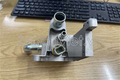 Cút chia nước động cơ 1S7G8K556AJ