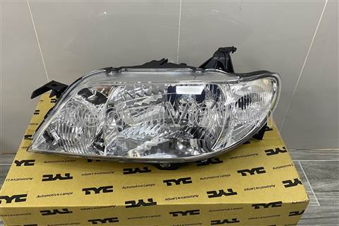 Vỏ đèn pha trái 20A138A52B