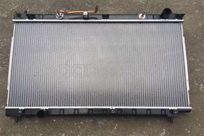 Két nước Luxgen M7 2011